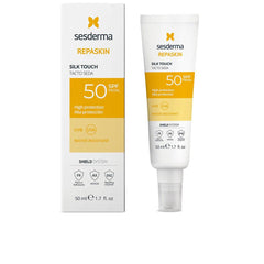 Sesderma Repaskin Crema Solare Viso SPF50 Silky Touch Protezione Solare Vellutata